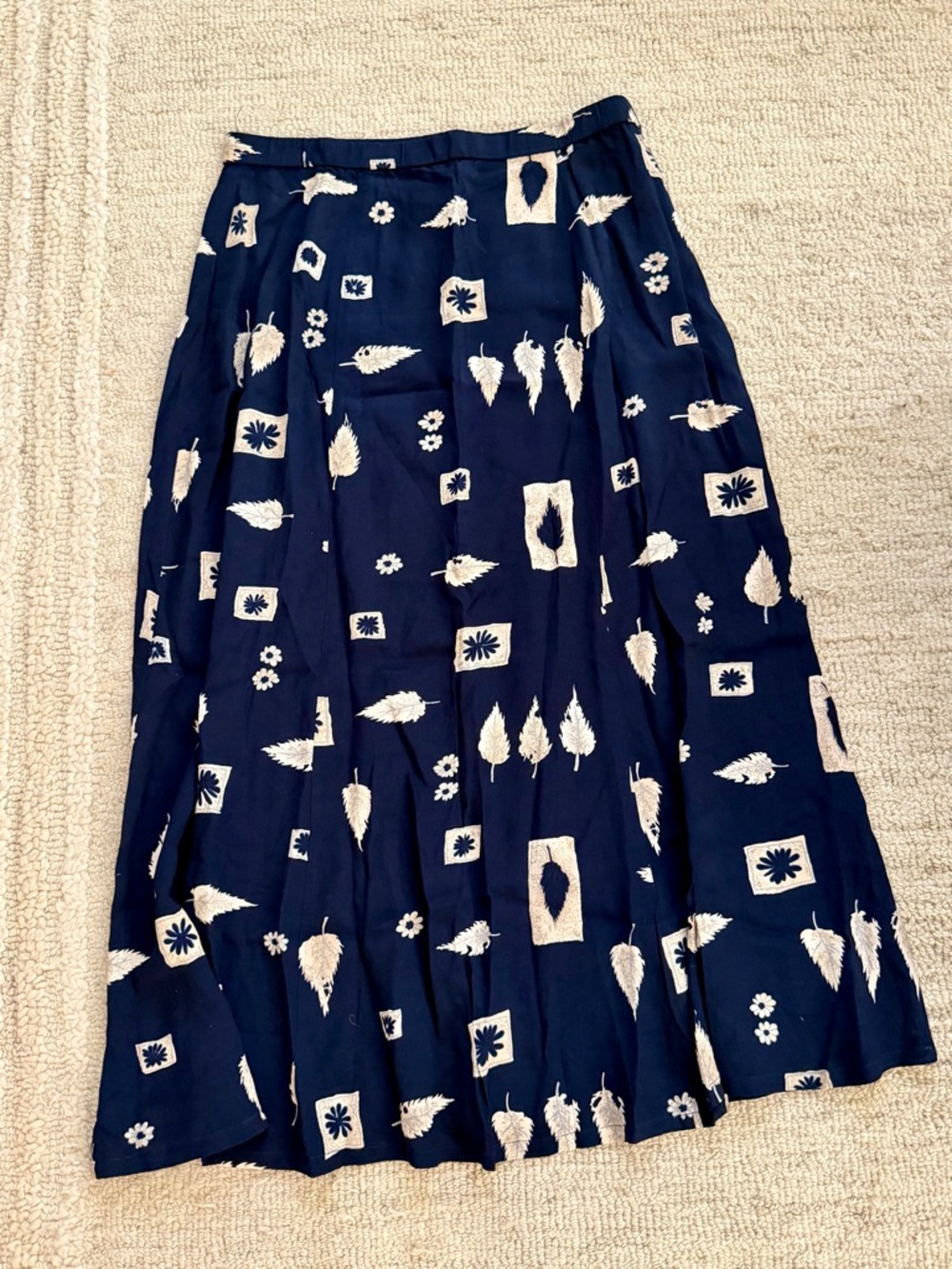 Vintage Pendleton Size 14 Blue and Cream Rayon Maxi Skirt